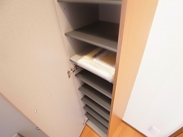 エスティーヌ・ユウ その他9