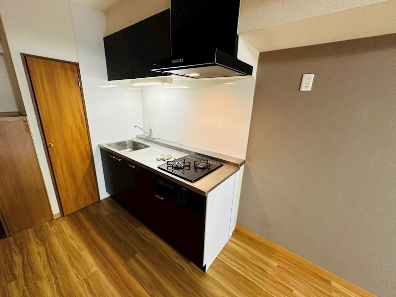 モアウイング キッチン