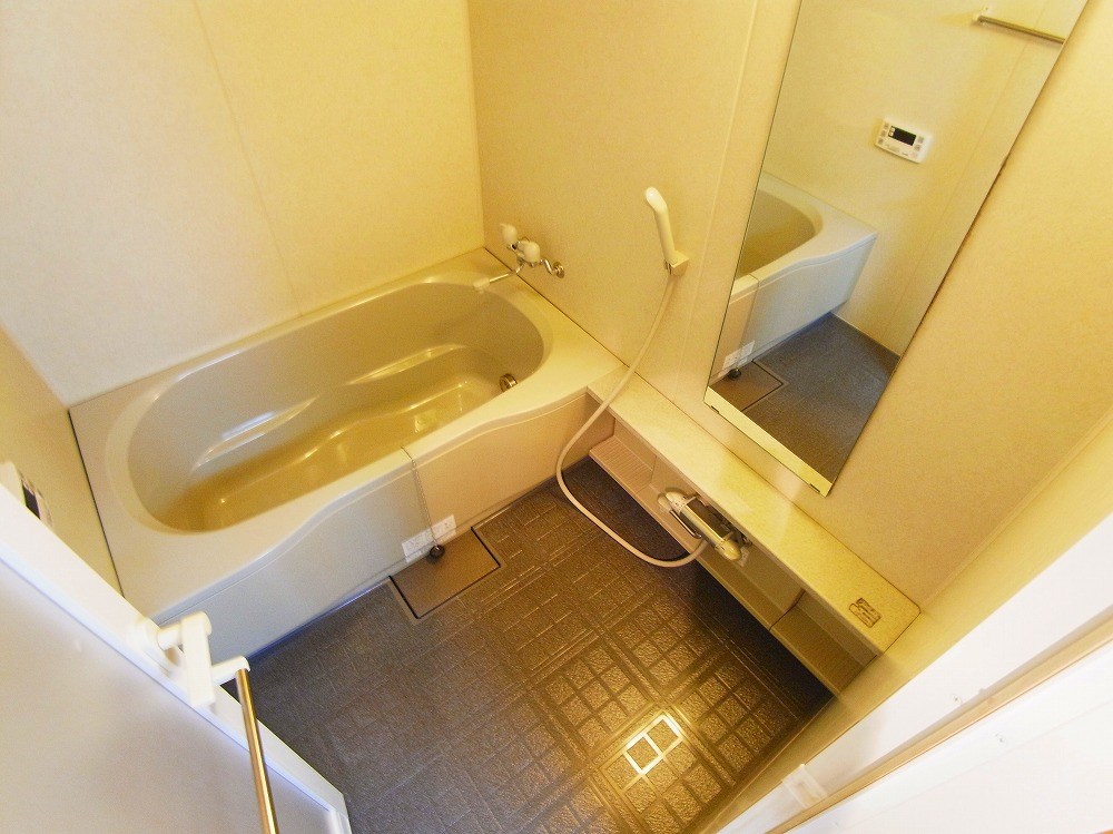 コンフィール西新井AP  風呂画像