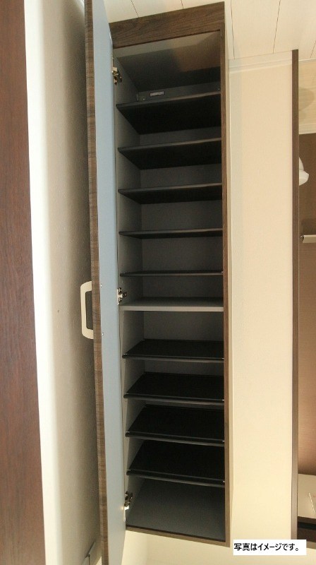 REGALEST 柏泉町 玄関