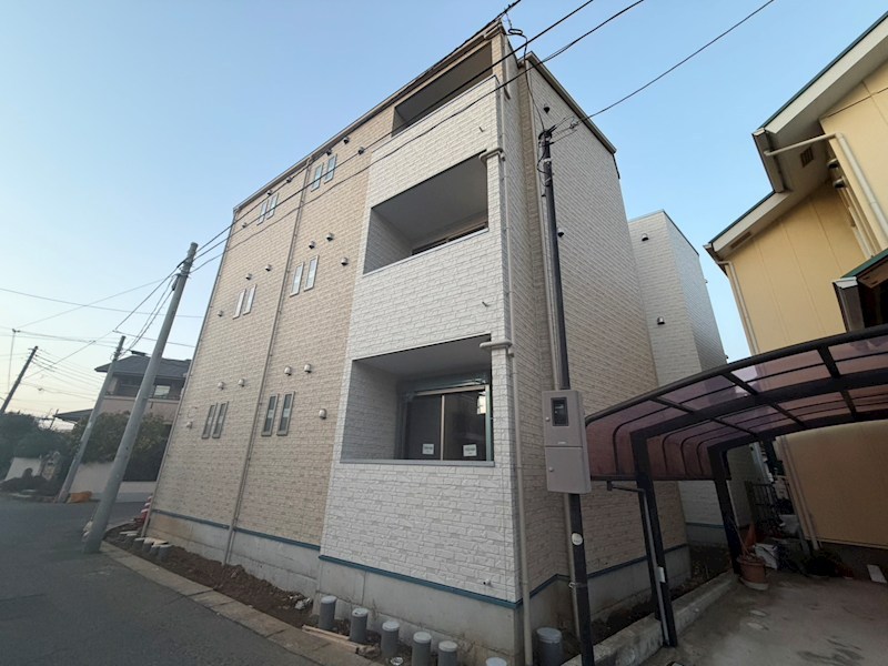 REGALEST 柏泉町 302号室 外観