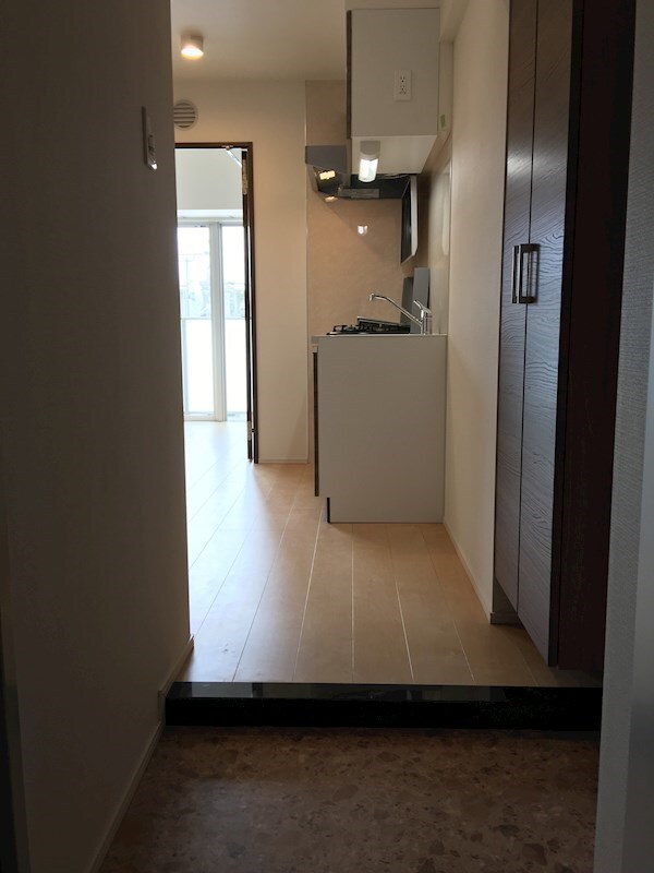 ル・プラターヌ 玄関