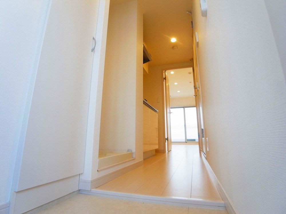 リブリ・江北２ 玄関