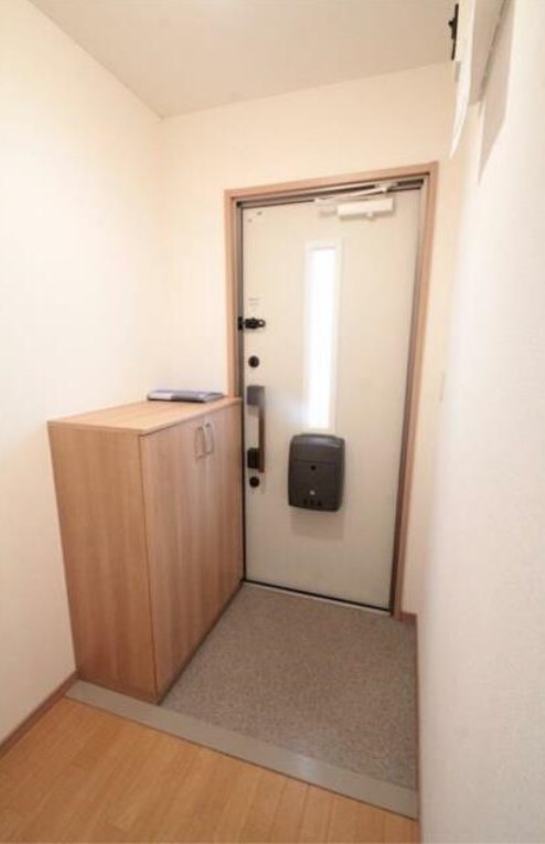 クレセント 玄関