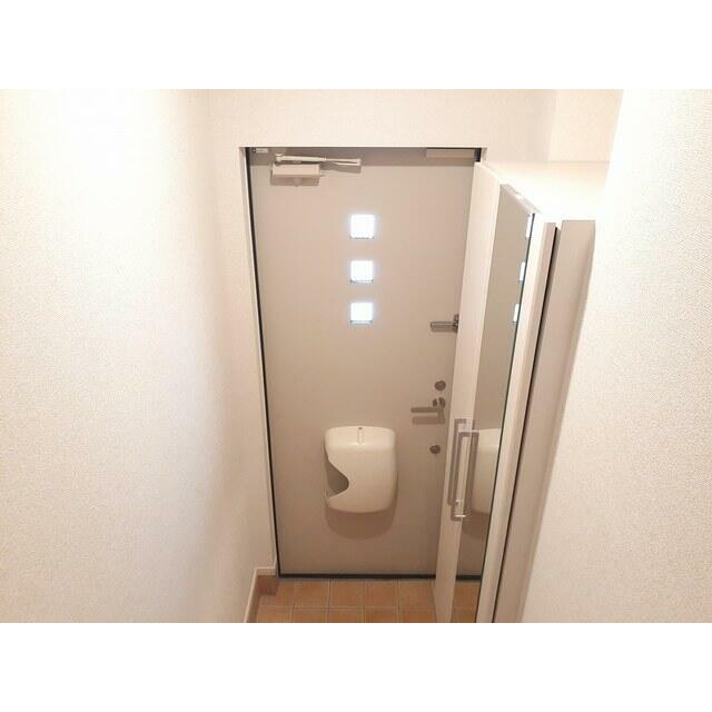 アルマナック　ハウス 玄関