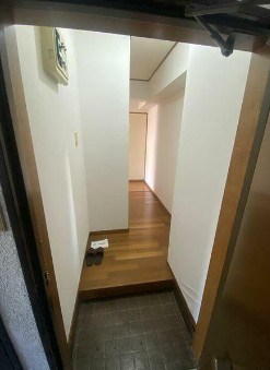 ハイネス笠原 玄関