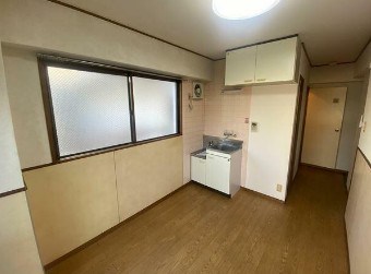 ハイネス笠原 リビング