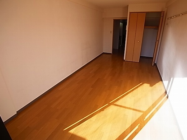 カネキン第二ビル リビング