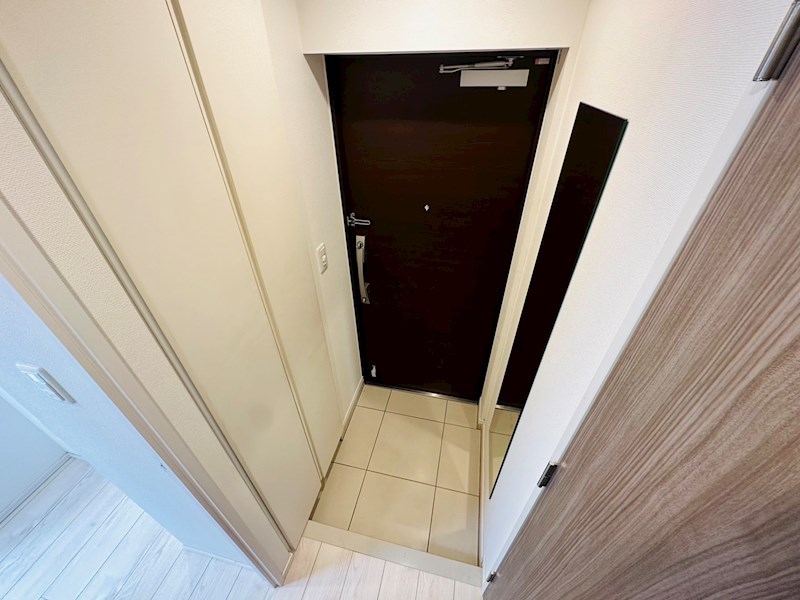 ルフレ　リバーサイド町屋 玄関