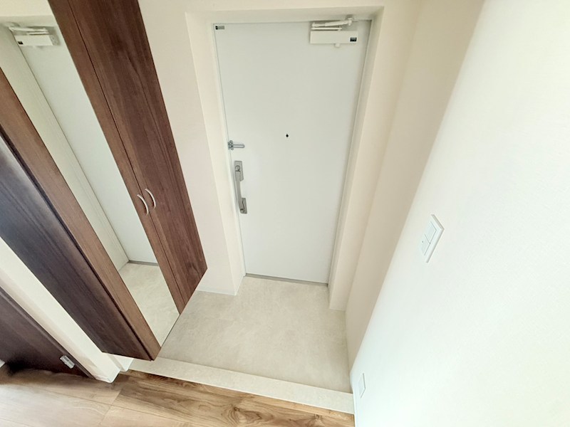 gute　Wohnung　北千住 玄関