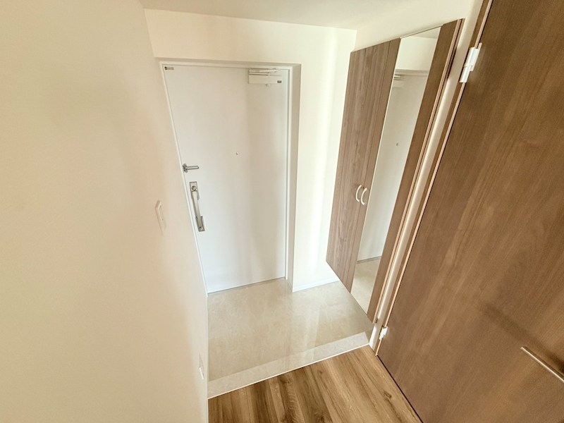 gute　Wohnung　北千住 玄関