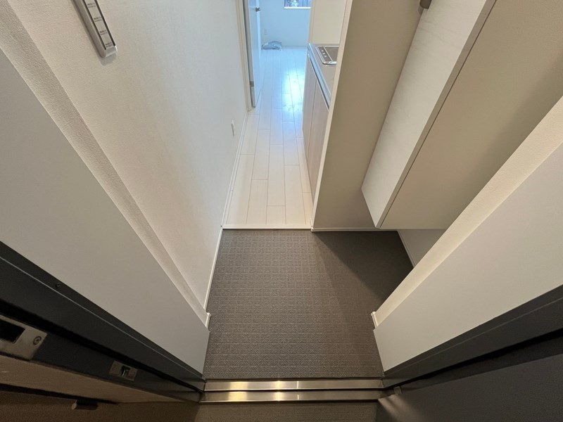 ルノン谷在家 玄関