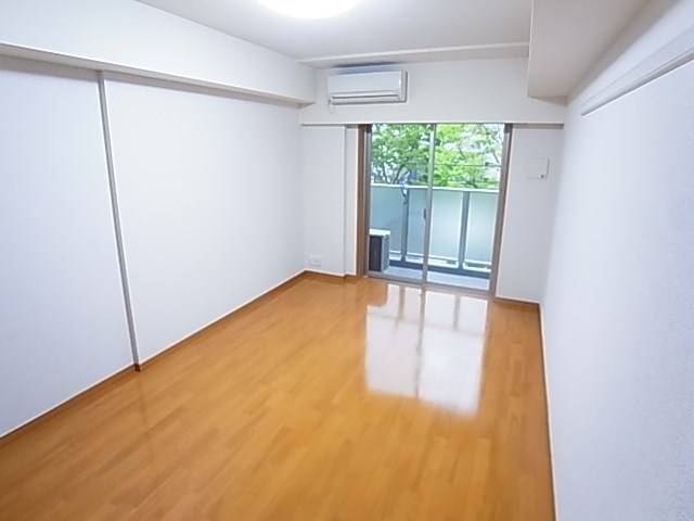 グランドエグザ親水公園１ リビング