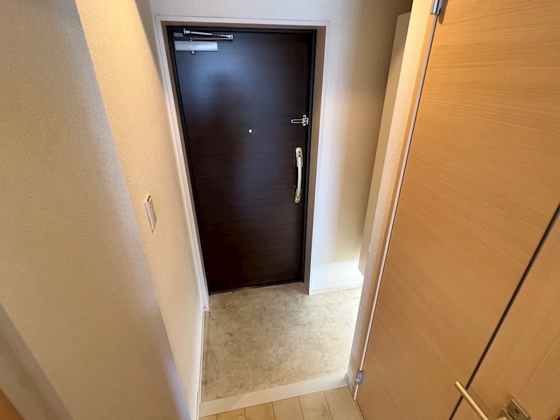 アビタ・ヴァン 玄関