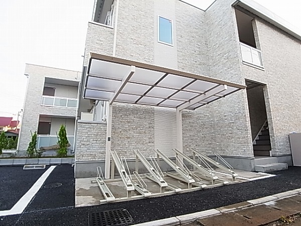 リブリ・白山EAST その他外観1