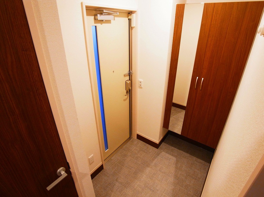 メイプルヴィレッジ 玄関