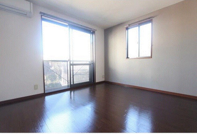 スクエアーコート リビング