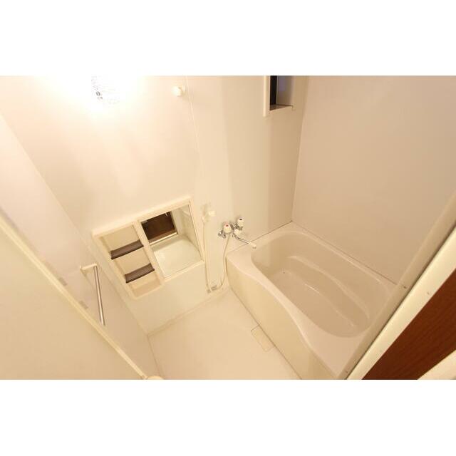 スクエアーコート 風呂画像