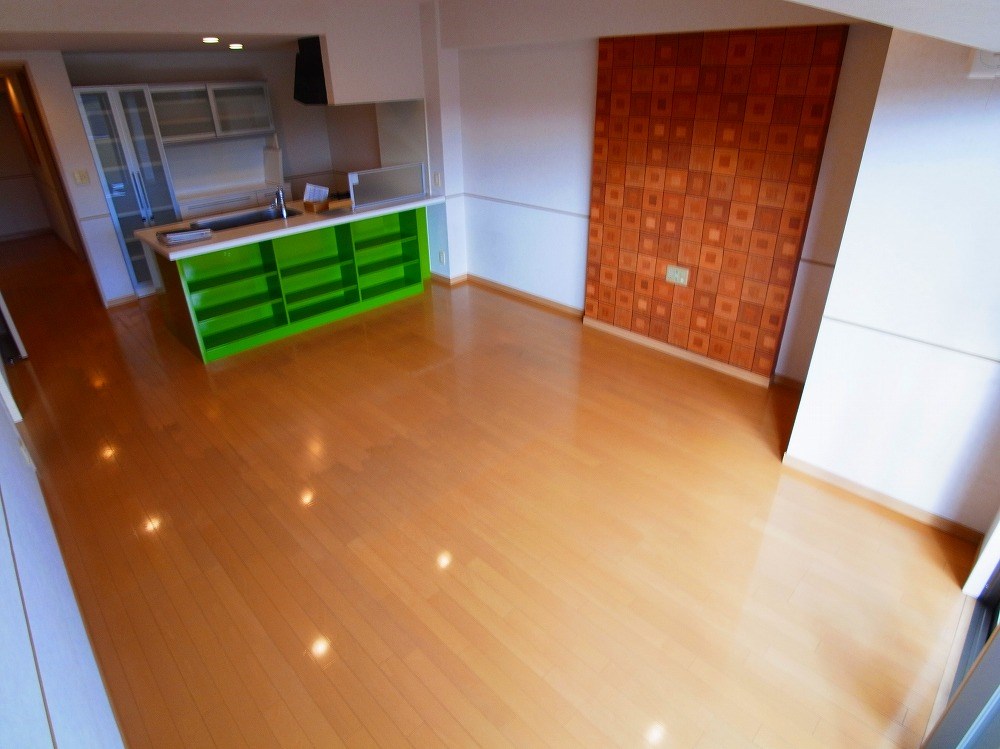 ロイヤルパークスシーサー リビング