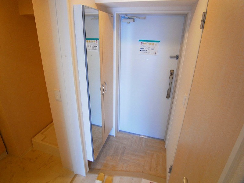 クレスト　タイガー 玄関