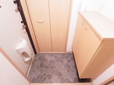 エテルナーレ 玄関