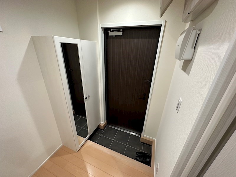 ラピスラズリ 玄関