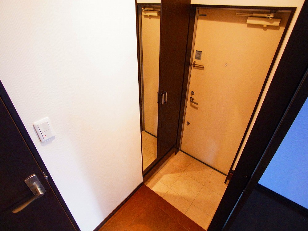 クロバーハイツＢ棟 玄関