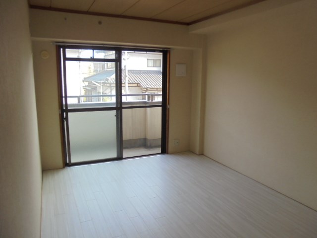 ジュネス東和第二 ベッドルーム