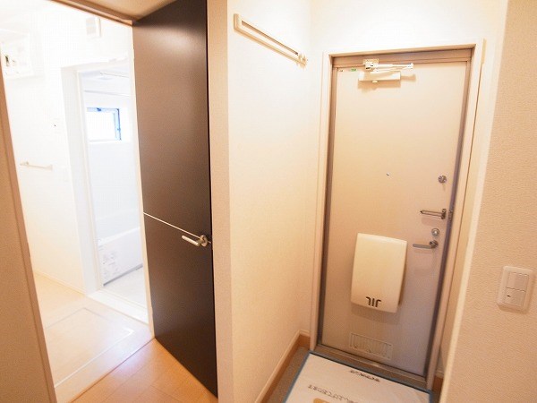 ベルウィルB 玄関