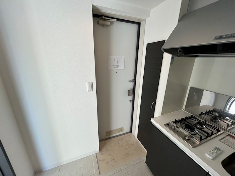 クリスタル綾瀬 玄関