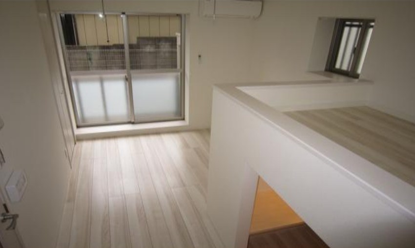 クリスタル綾瀬 リビング