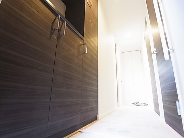 アイリスタ柏たなか 玄関