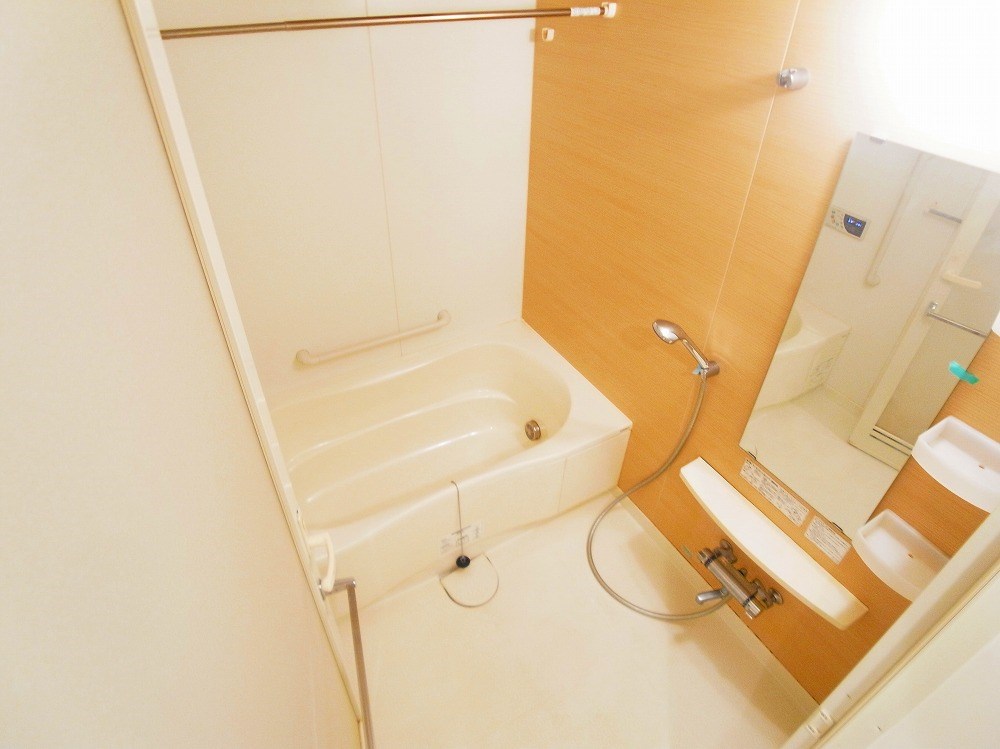 ロイヤルパークス新田 風呂画像