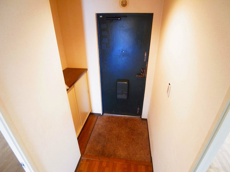 イーストパーク胡録台 玄関