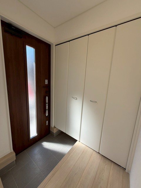 クレイドルガーデン柏市花野井第１０　2号棟  玄関