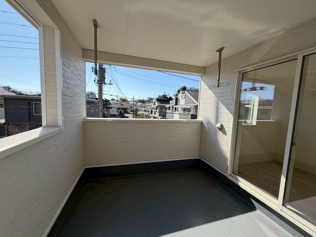 クレイドルガーデン柏市花野井第１０　2号棟  ベランダ