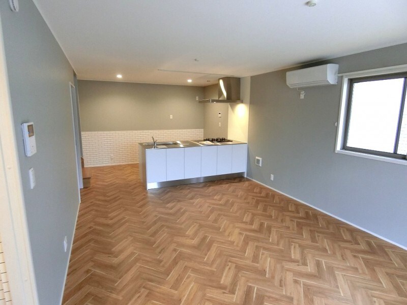 Franklin Ave. B棟 リビング