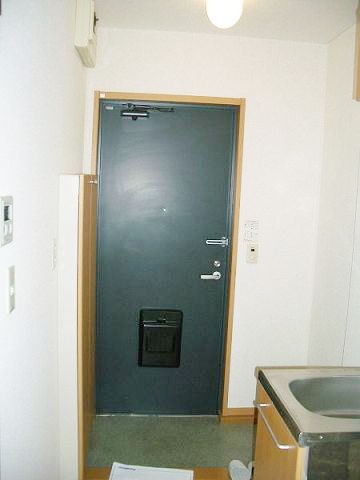 ソルビオス北千住  玄関