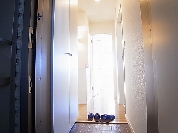 カスティージョＢ棟 玄関