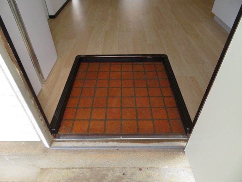 オオクマハイツ 玄関