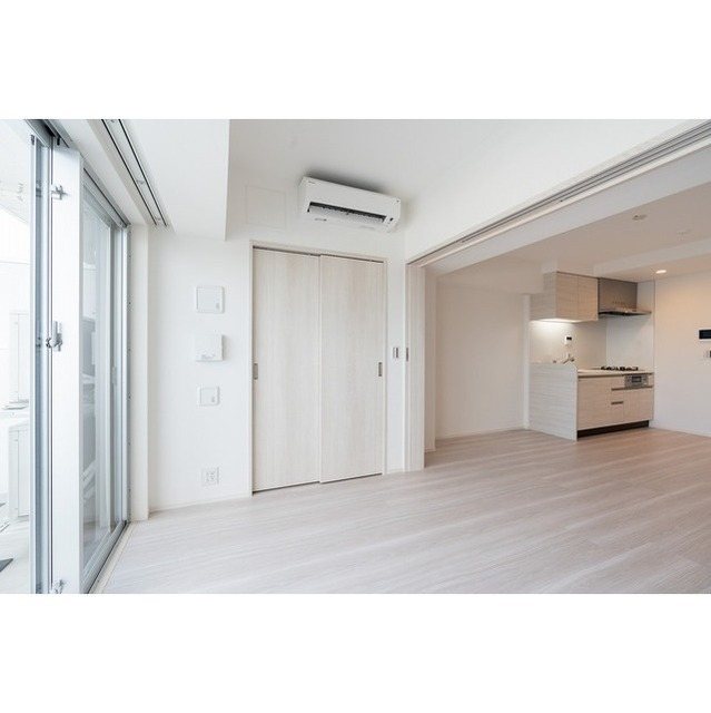 コンフォリア竹ノ塚イースト リビング