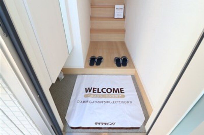 ストラールＤ 玄関