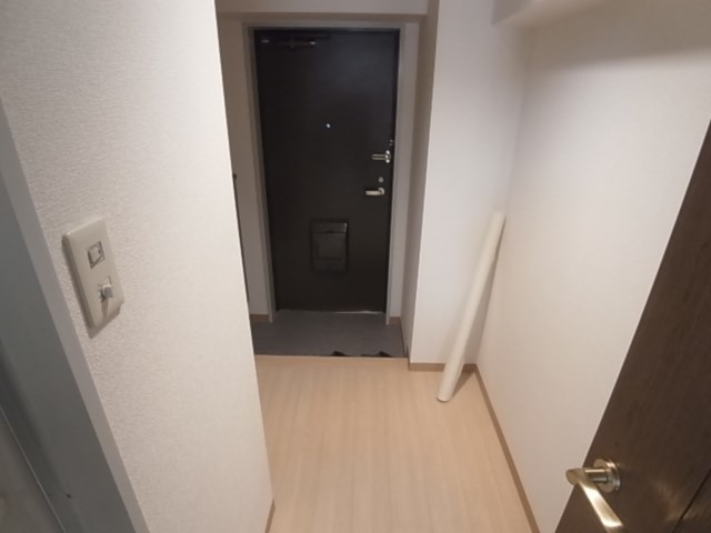 レジデンスクラモト 玄関