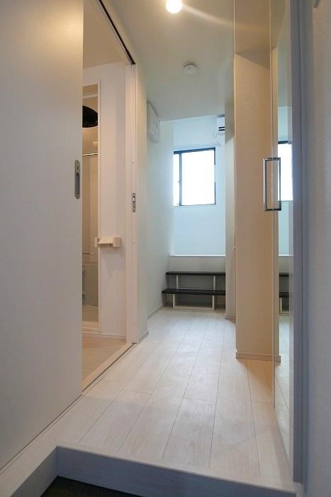 ハーモニーテラス梅田12 玄関