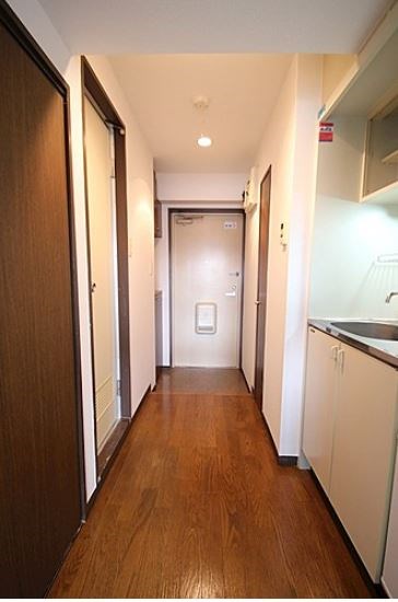 ロイヤルステージ王子神谷 玄関