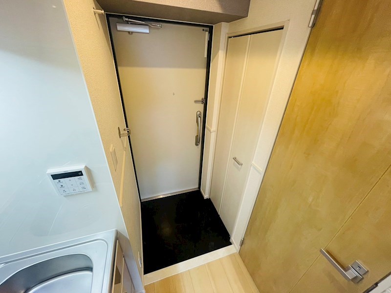 ラピスラズリ 玄関