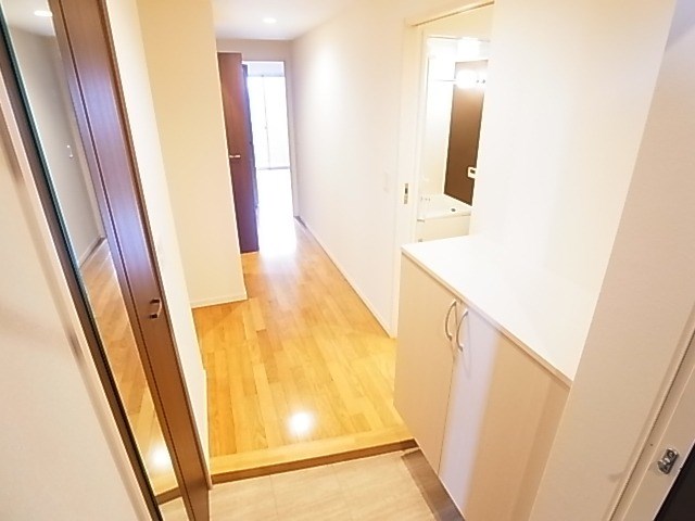 アヴェニール柏の葉 玄関