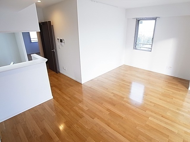 アヴェニール柏の葉 リビング