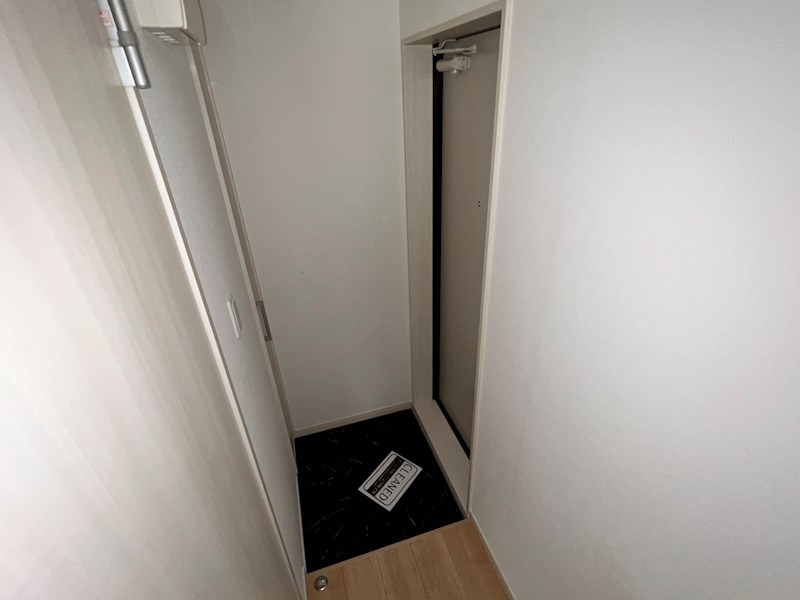 ネモフィラ青井  玄関