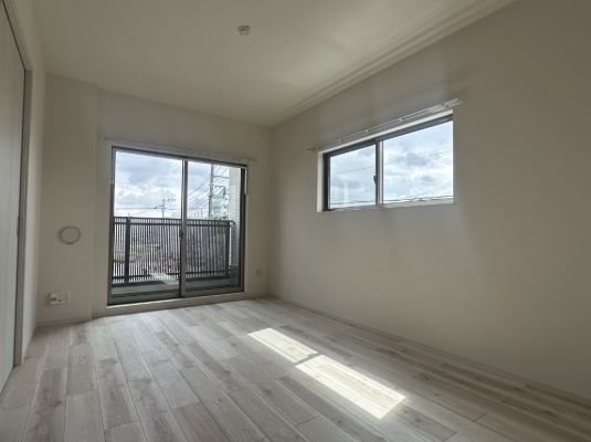 Ｌｅ　ＳＯＬＥＩＬ（ル・ソレイユ） リビング